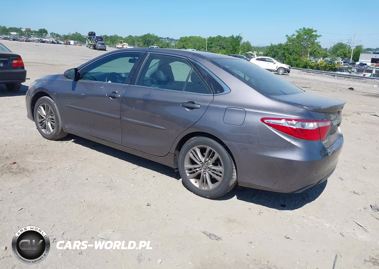2015 Toyota Camry Se VIN:4T1BF1FK3FU059644 - 3