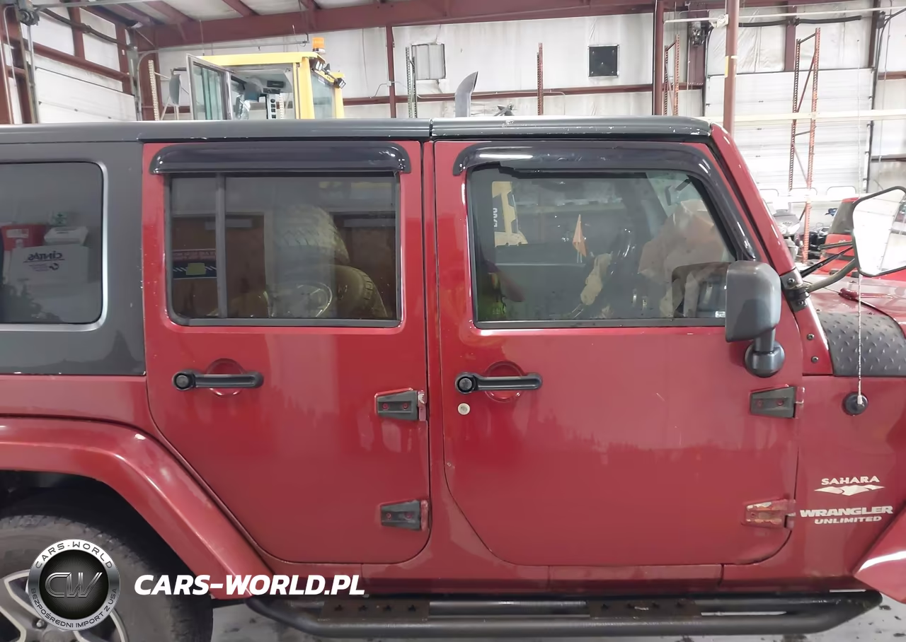 2012 Jeep Wrangler Unlimited Sahara VIN:1C4BJWEG3CL239950 - 13