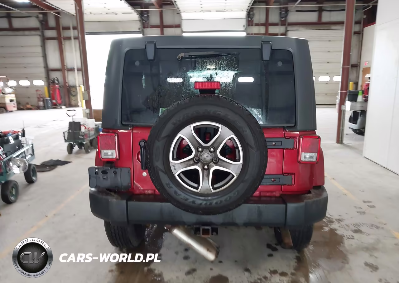 2012 Jeep Wrangler Unlimited Sahara VIN:1C4BJWEG3CL239950 - 16