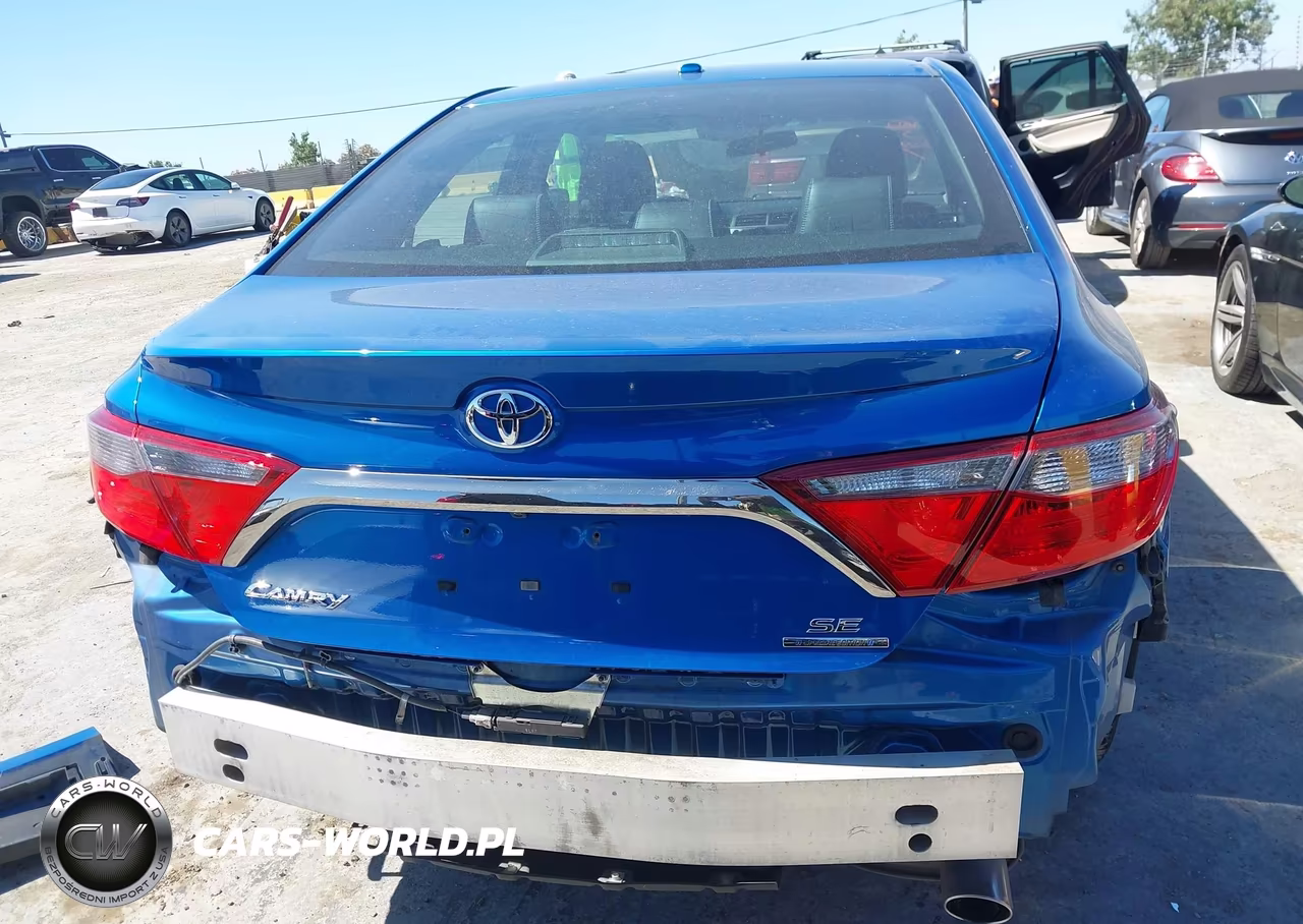 2016 Toyota Camry Se VIN:4T1BF1FKXGU560113 - 17