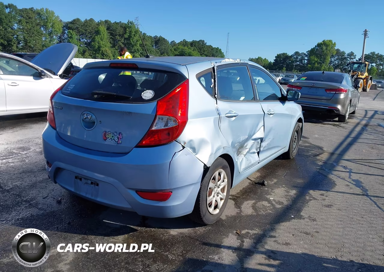 2012 Hyundai Accent Gs VIN:KMHCT5AE3CU030081 - 4