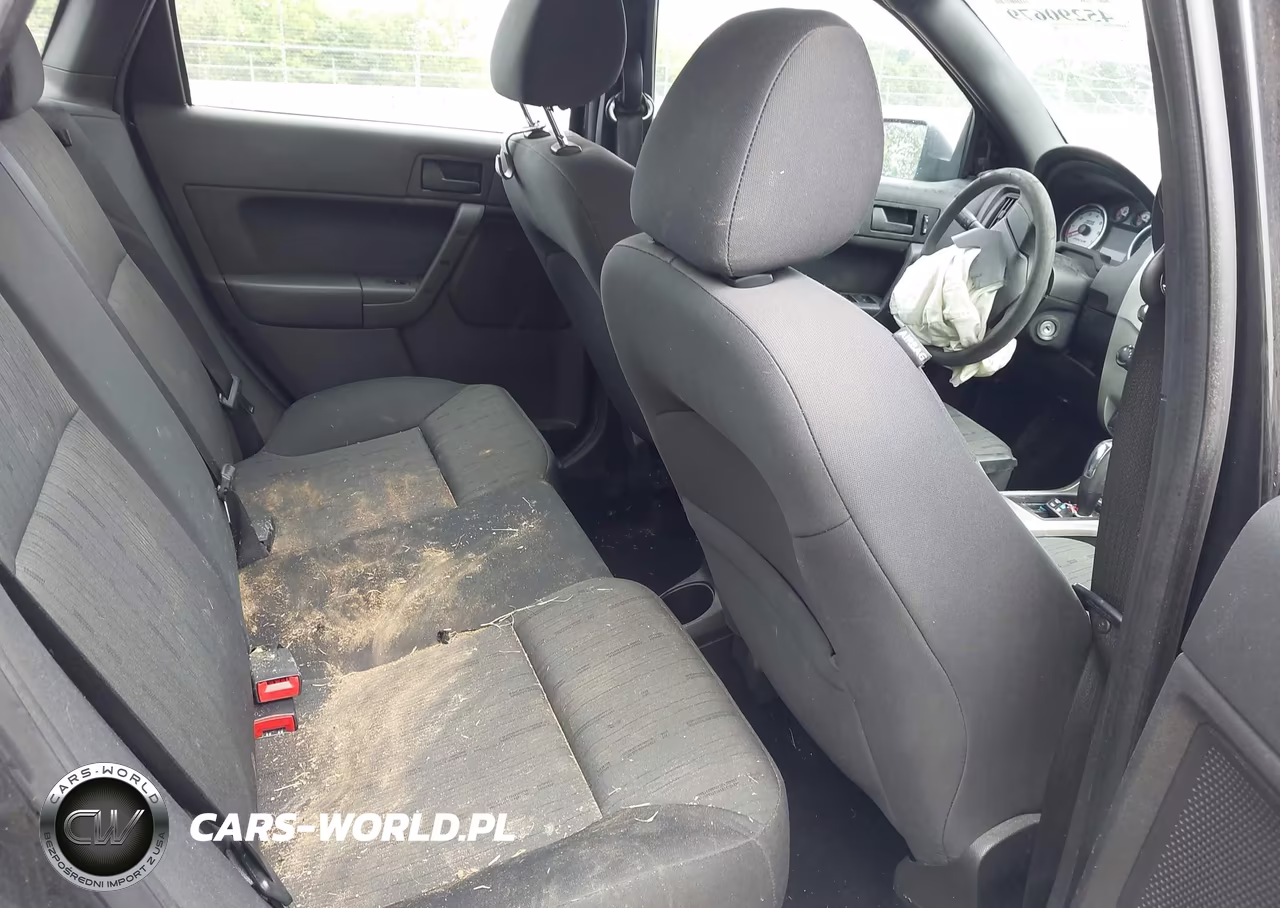 2010 Ford Focus Se VIN:1FAHP3FN3AW104893 - 8