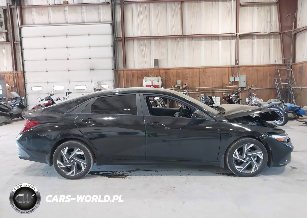2025 Hyundai Elantra Sel Sport VIN:KMHLM4DG0SU026735 - 13