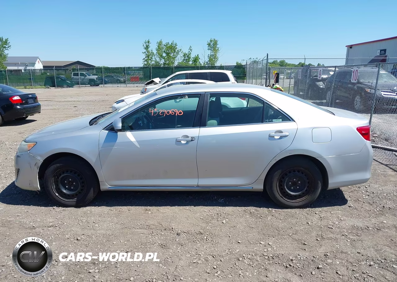 2014 Toyota Camry Le VIN:4T1BF1FK4EU368845 - 14