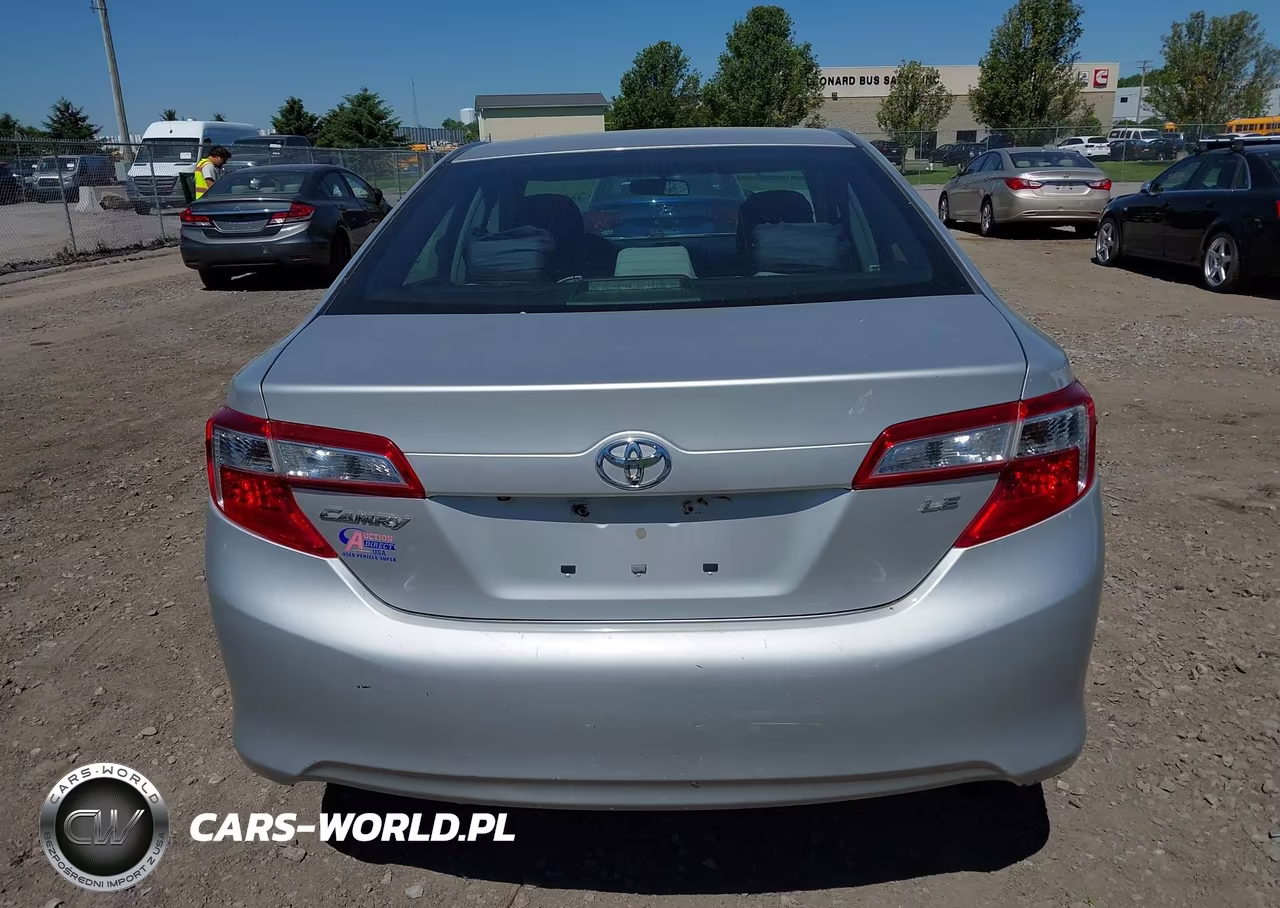 2014 Toyota Camry Le VIN:4T1BF1FK4EU368845 - 16