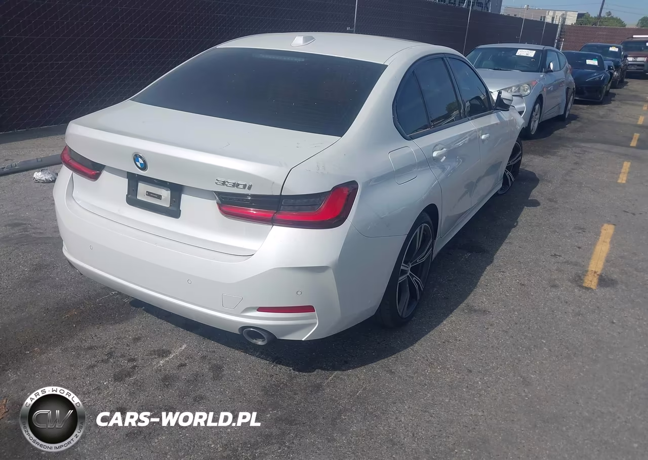 2023 BMW 330I VIN:3MW69FF04P8D66826 - 4