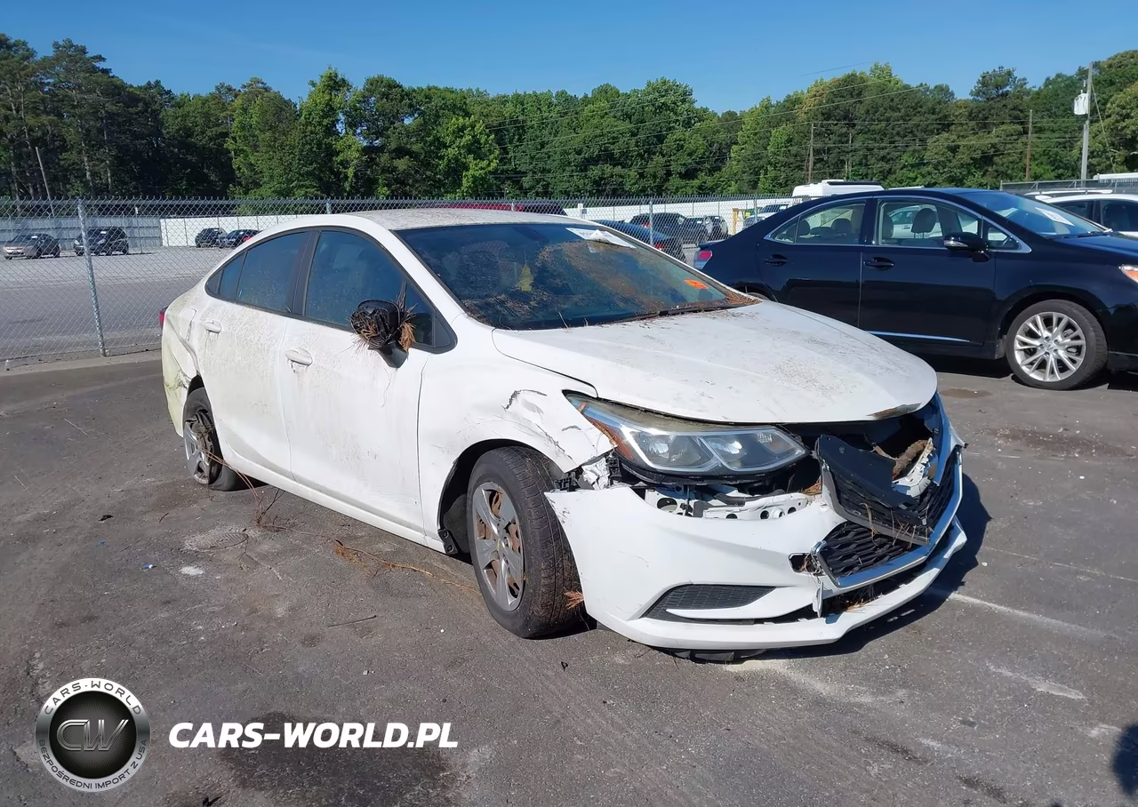 2017 Chevrolet Cruze Ls Auto – zdjęcie 1 z 11