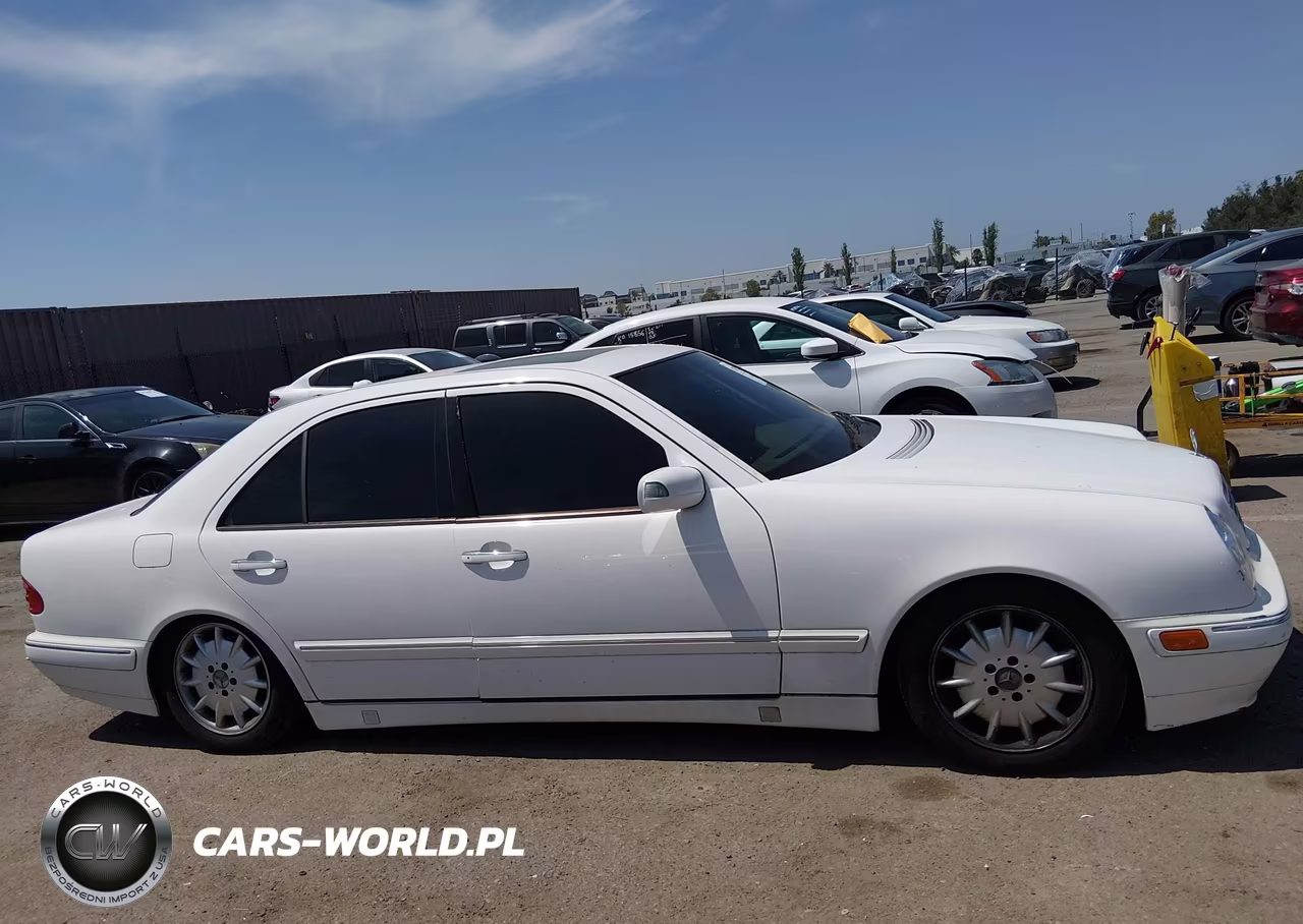 2001 Mercedes-Benz E 320 VIN:WDBJF65J81B362007 - 13