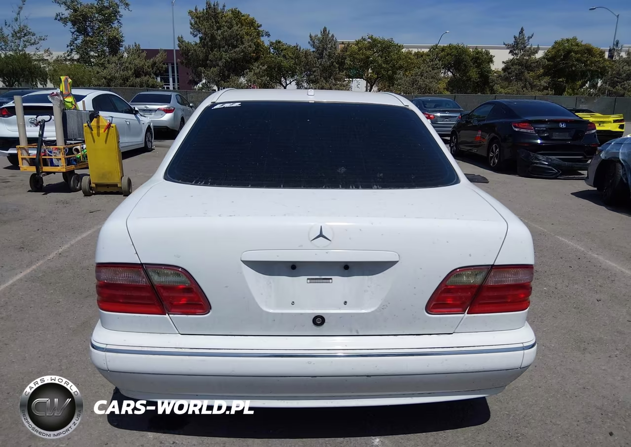 2001 Mercedes-Benz E 320 VIN:WDBJF65J81B362007 - 16