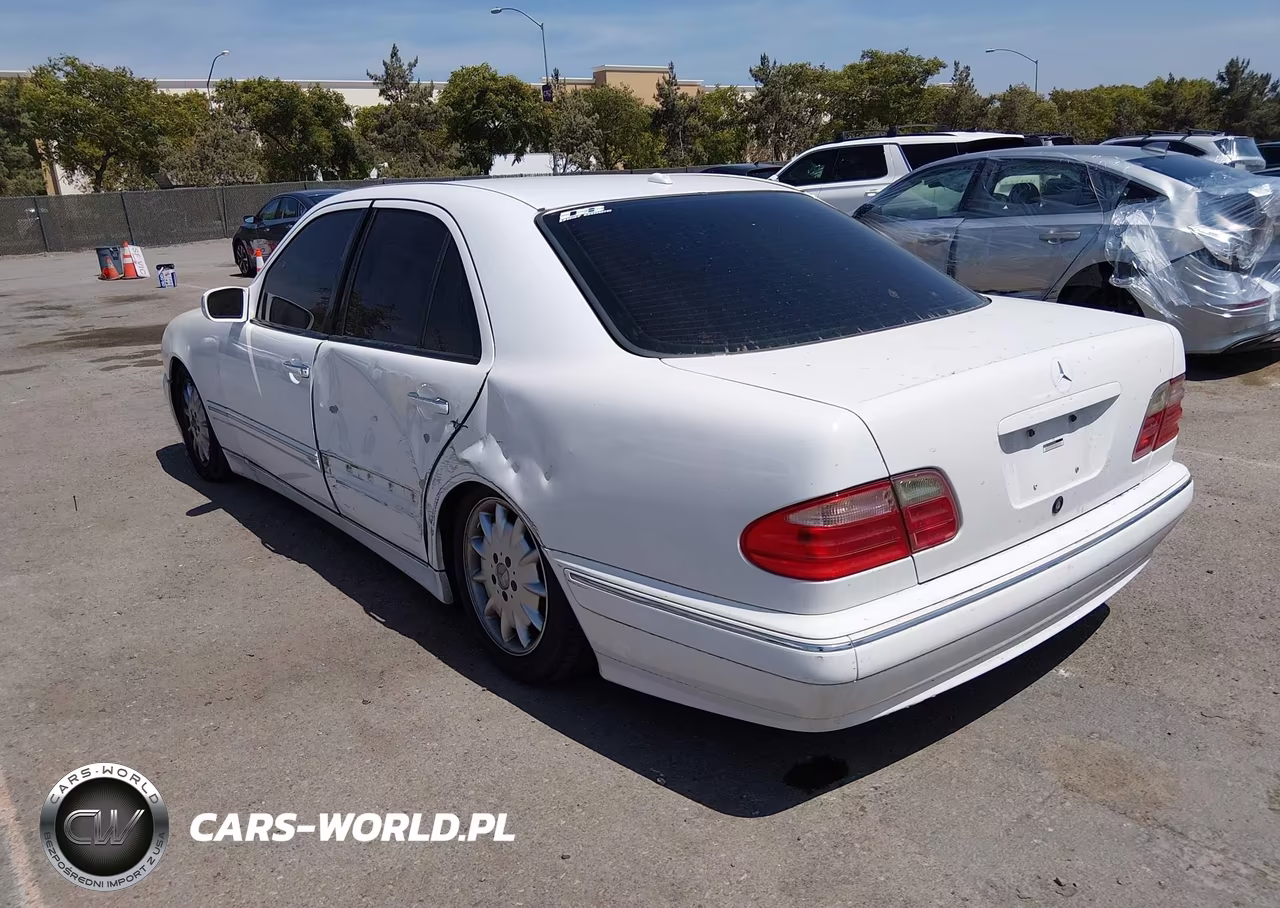 2001 Mercedes-Benz E 320 VIN:WDBJF65J81B362007 - 3