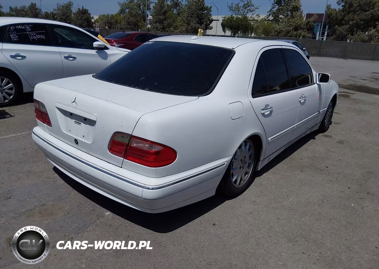 2001 Mercedes-Benz E 320 VIN:WDBJF65J81B362007 - 4