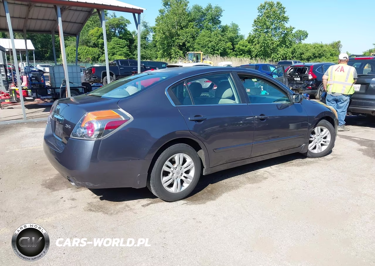 2011 Nissan Altima 2.5 S VIN:1N4AL2AP1BN432966 - 4