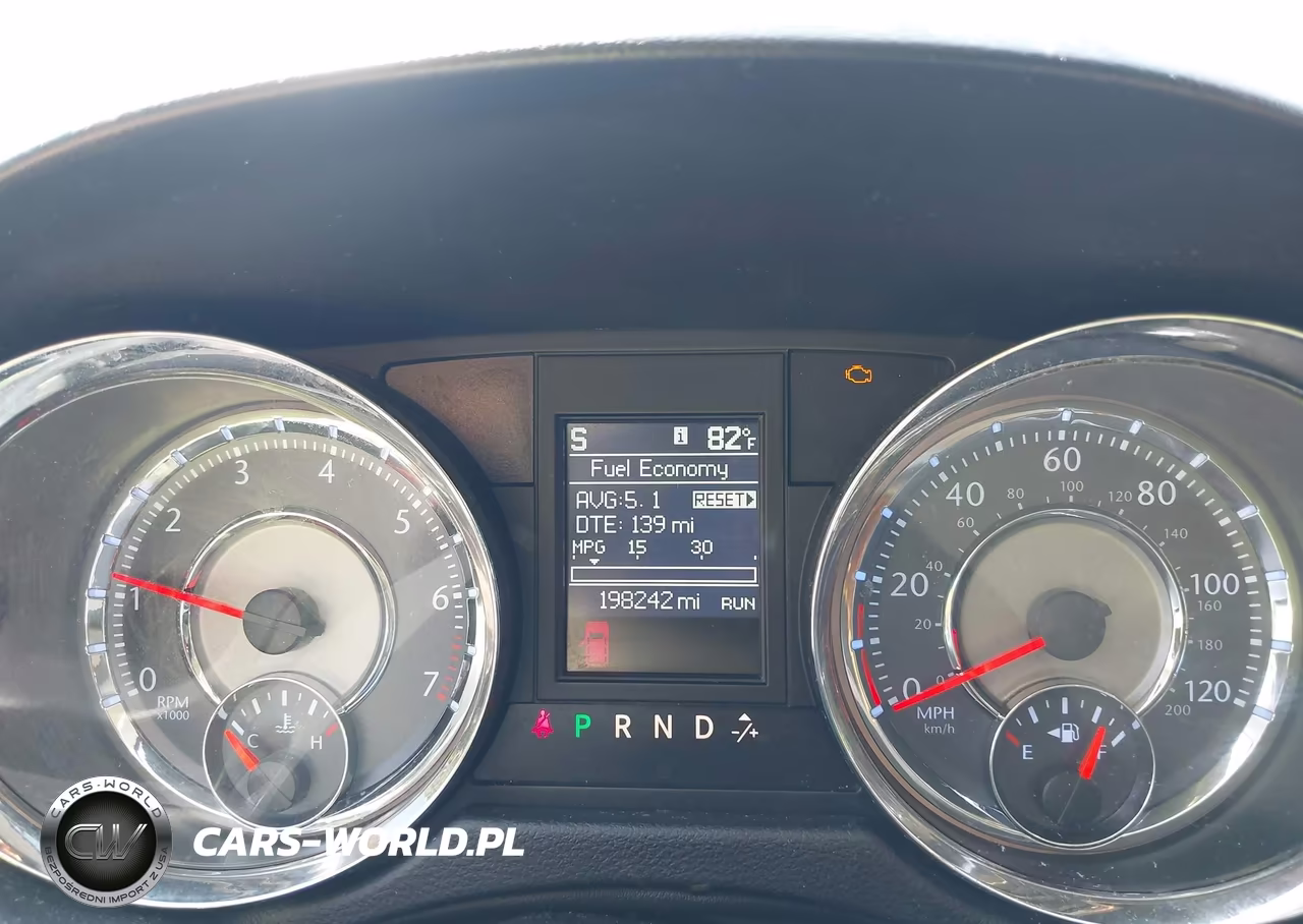 2013 Chrysler Town & Country Touring VIN:2C4RC1BGXDR696263 - 7