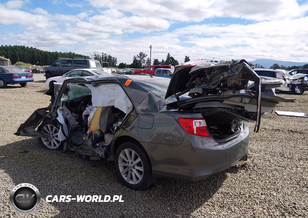 2014 Toyota Camry Hybrid Xle VIN:4T1BD1FK4EU101050 - 3