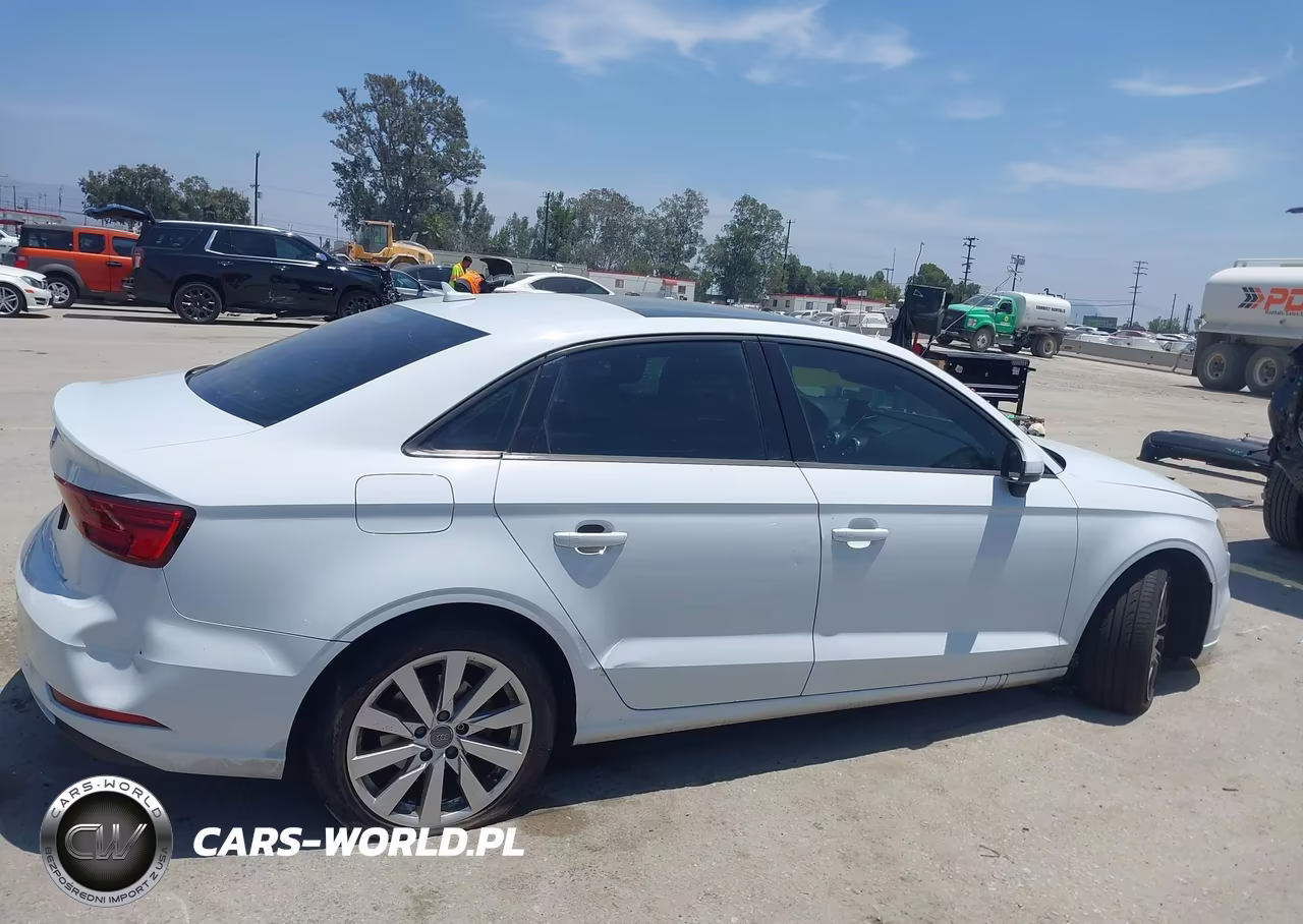 2017 Audi A3 2.0T Premium VIN:WAUAUGFF8H1064268 - 13