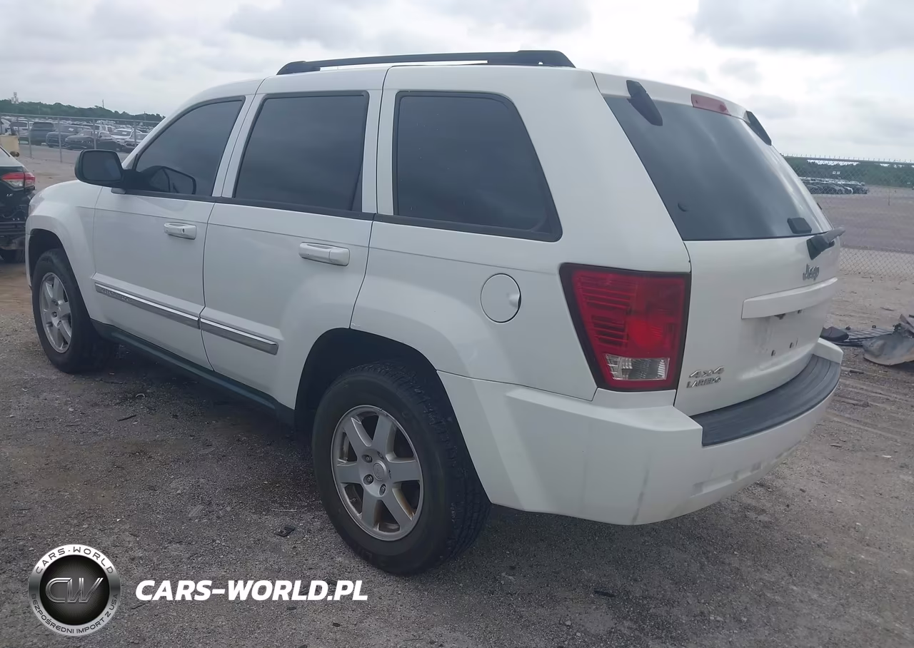 2010 Jeep Grand Cherokee Laredo VIN:1J4PR4GK3AC162962 - 3