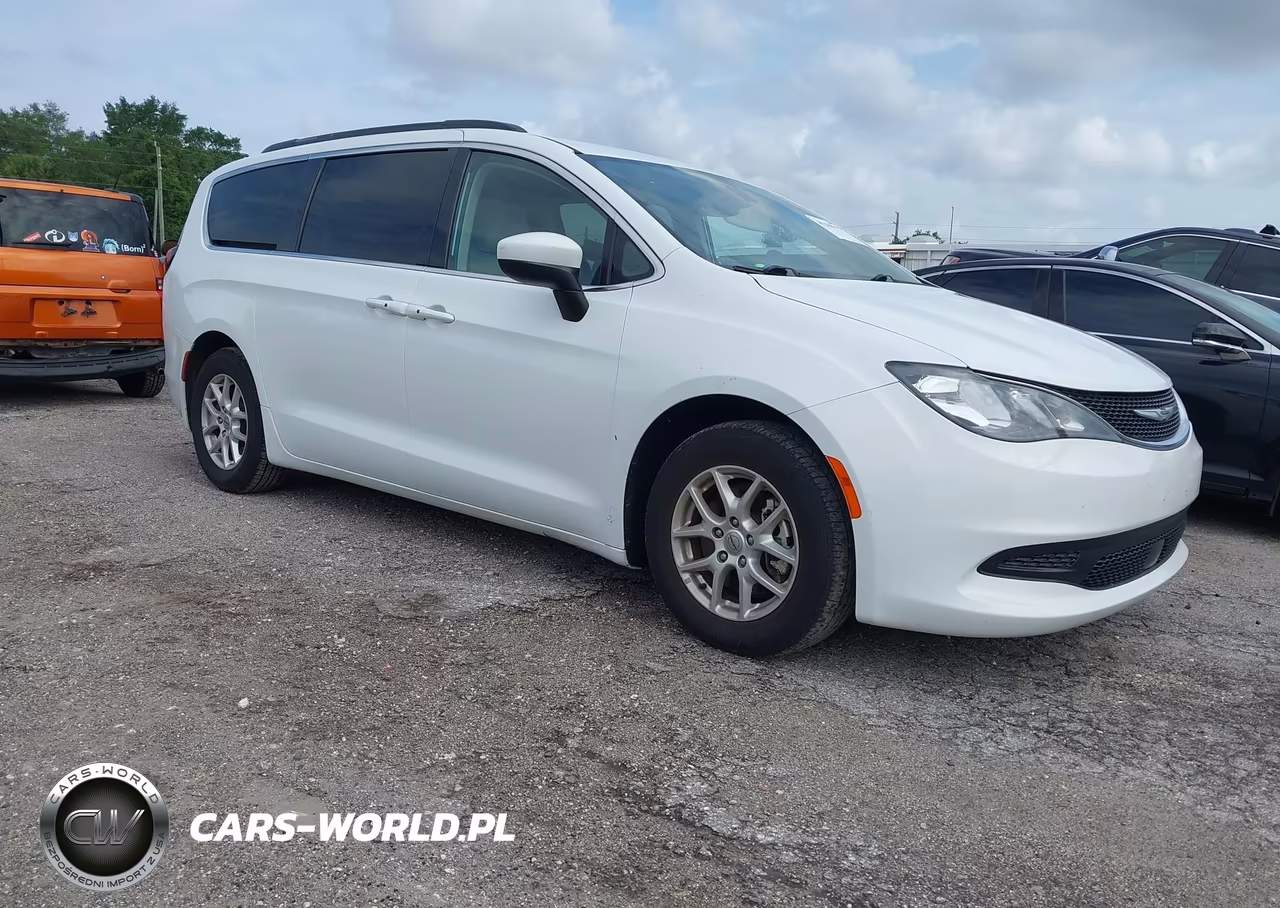 2021 Chrysler Voyager Lxi – zdjęcie 1 z 16