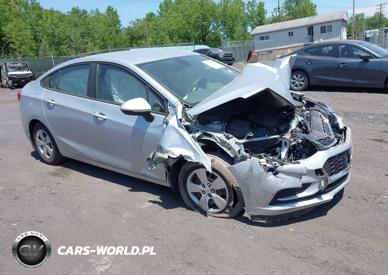 2017 Chevrolet Cruze Ls Auto – zdjęcie 1 z 14
