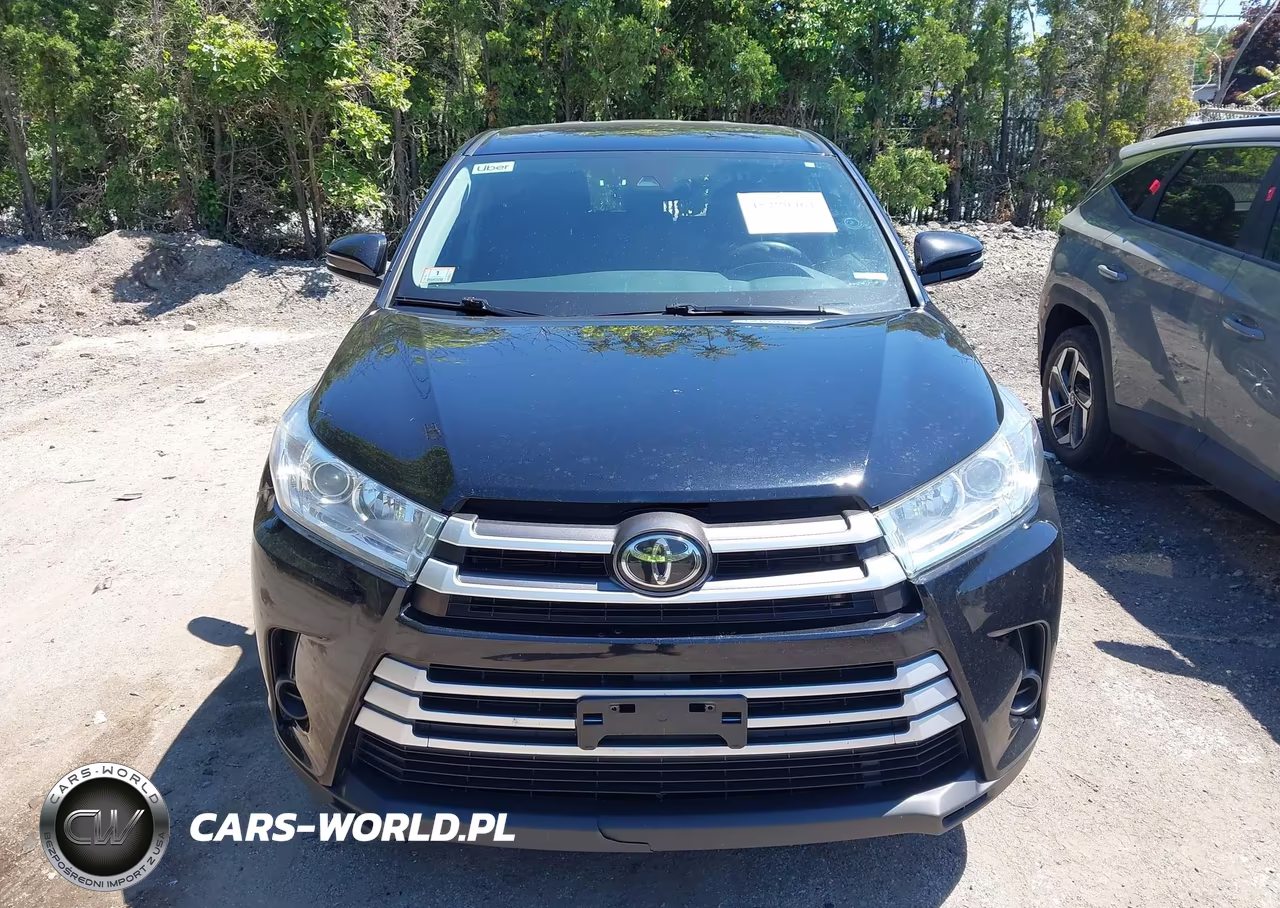 2019 Toyota Highlander Le VIN:5TDBZRFH7KS988166 - 12