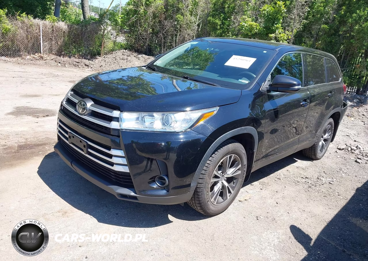2019 Toyota Highlander Le VIN:5TDBZRFH7KS988166 - 2