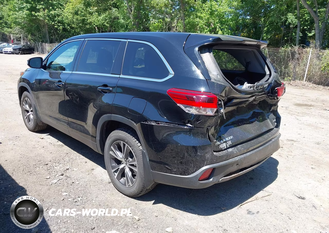 2019 Toyota Highlander Le VIN:5TDBZRFH7KS988166 - 3