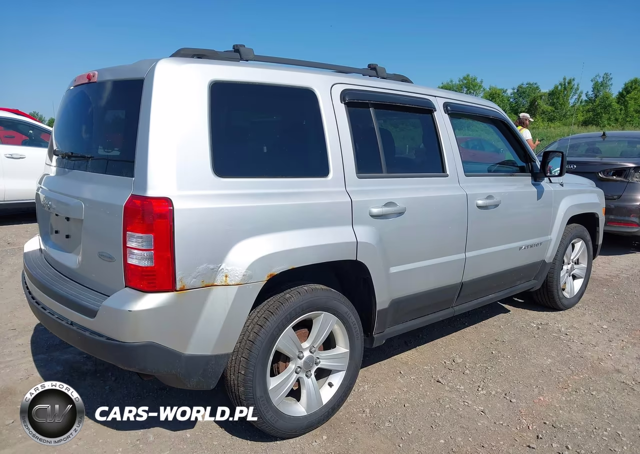 2011 Jeep Patriot Sport VIN:1J4NT1GA4BD124893 - 4