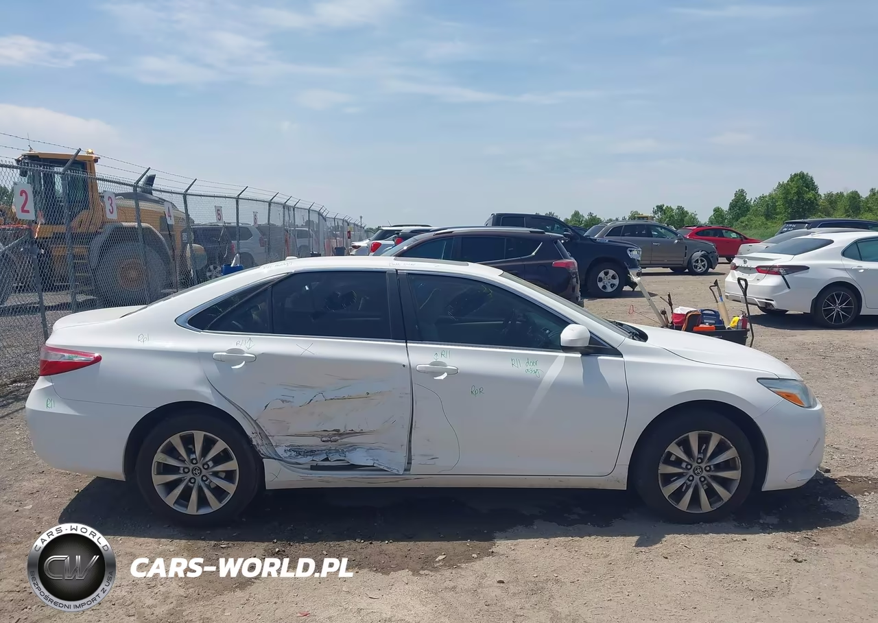 2016 Toyota Camry Xle VIN:4T1BF1FK3GU596192 - 13