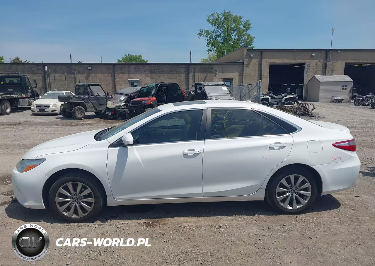 2016 Toyota Camry Xle VIN:4T1BF1FK3GU596192 - 14