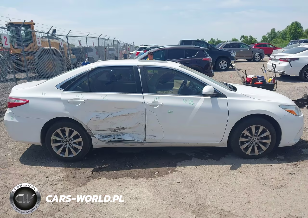 2016 Toyota Camry Xle VIN:4T1BF1FK3GU596192 - 6