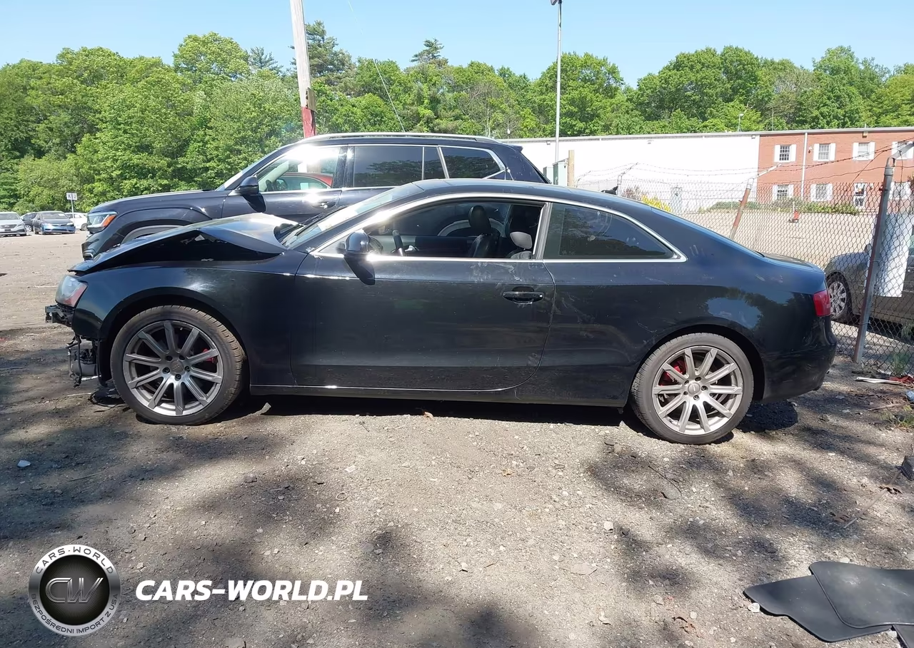 2011 Audi A5 2.0T Premium VIN:WAULFAFR1BA013146 - 14