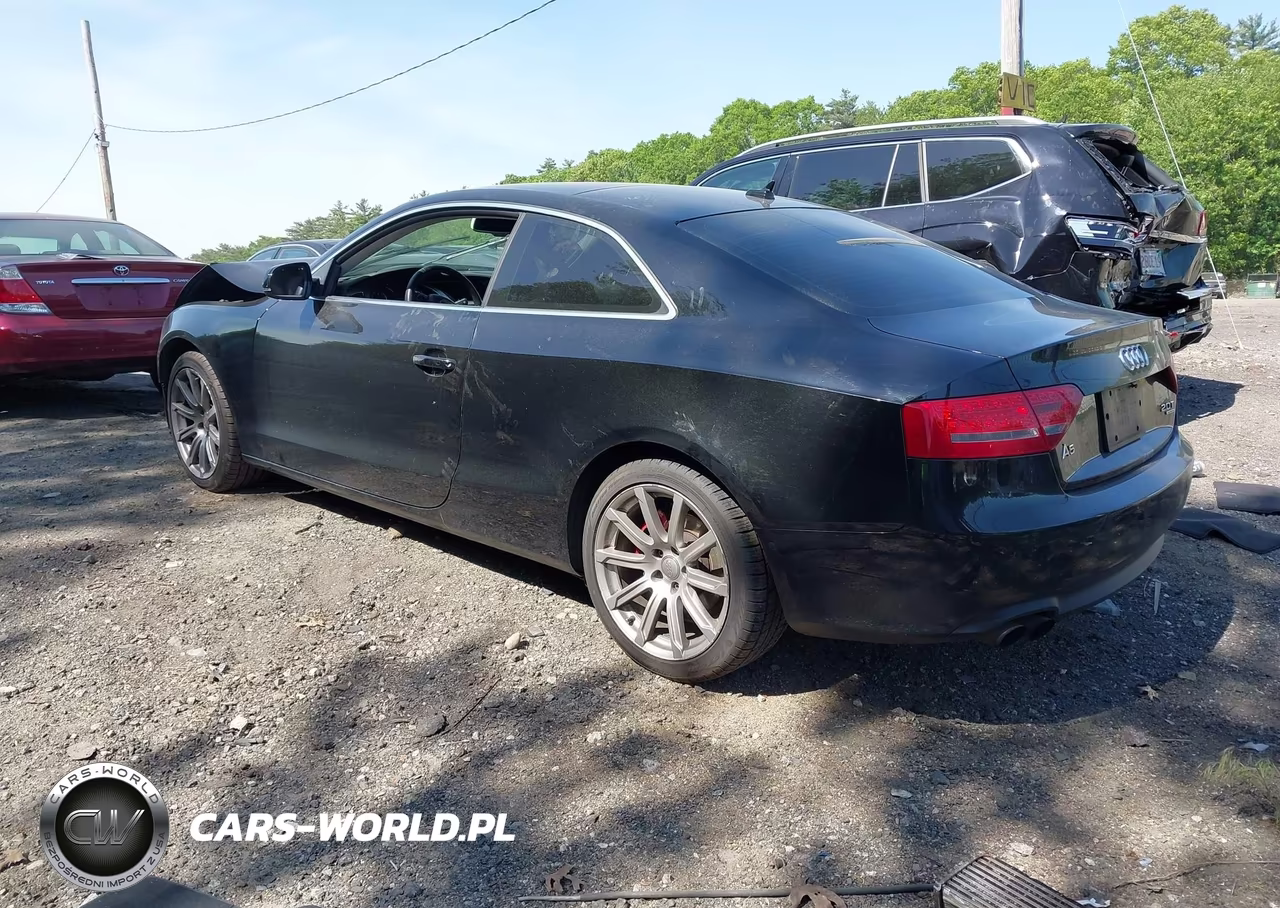 2011 Audi A5 2.0T Premium VIN:WAULFAFR1BA013146 - 3
