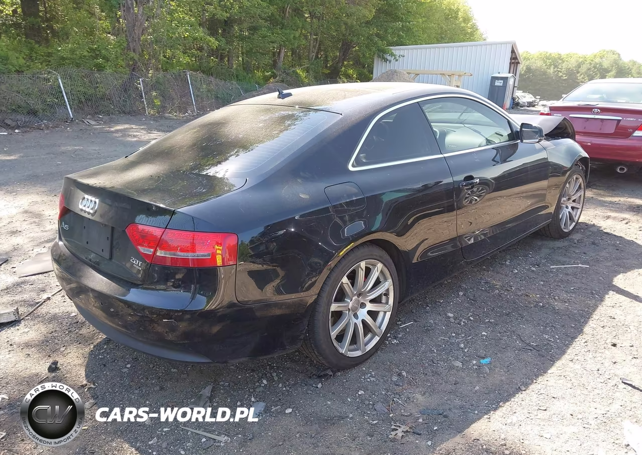 2011 Audi A5 2.0T Premium VIN:WAULFAFR1BA013146 - 4