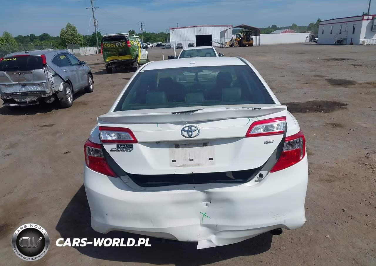2014 Toyota Camry Se VIN:4T1BF1FK5EU377800 - 17