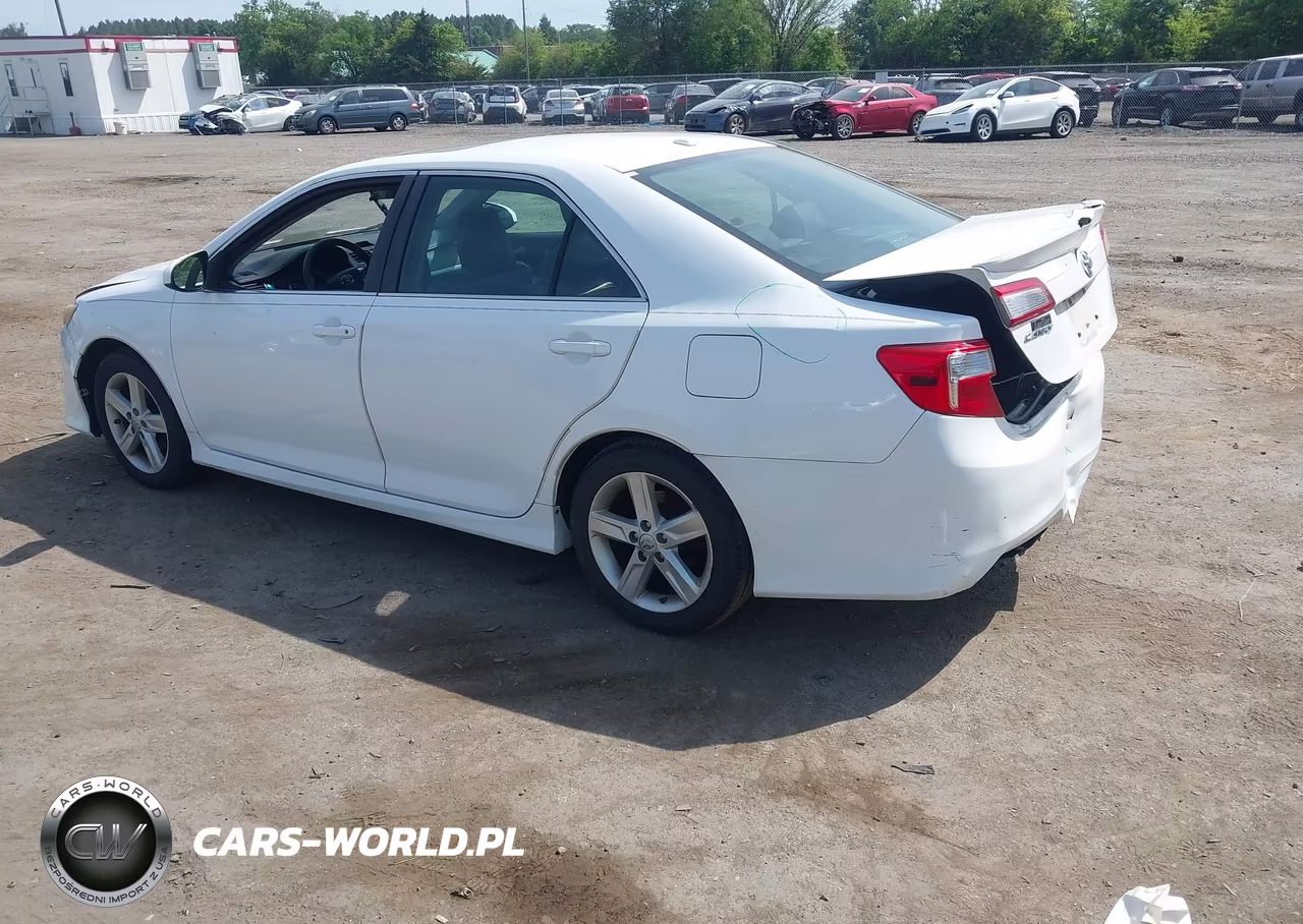 2014 Toyota Camry Se VIN:4T1BF1FK5EU377800 - 3