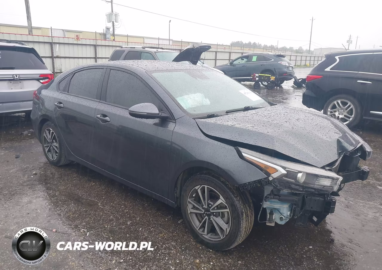 2023 Kia Forte Lxs – zdjęcie 1 z 16