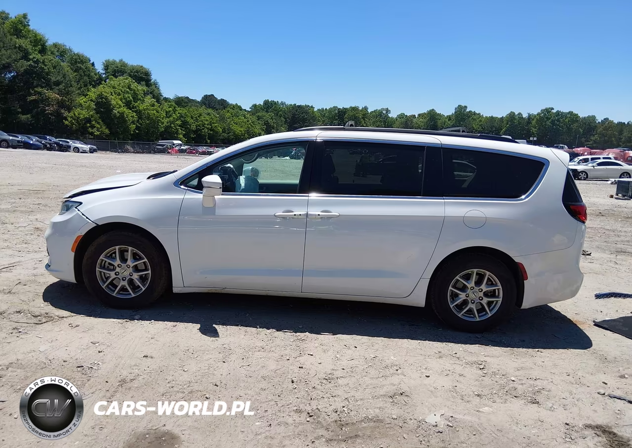 2022 Chrysler Pacifica Touring L VIN:2C4RC1BG7NR165815 - 14