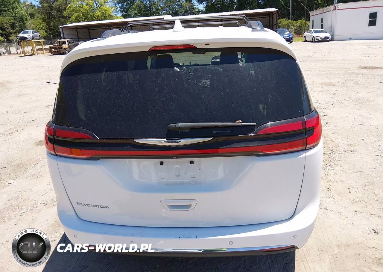 2022 Chrysler Pacifica Touring L VIN:2C4RC1BG7NR165815 - 16