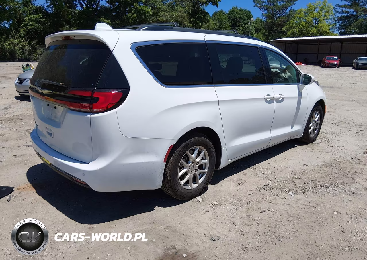 2022 Chrysler Pacifica Touring L VIN:2C4RC1BG7NR165815 - 4