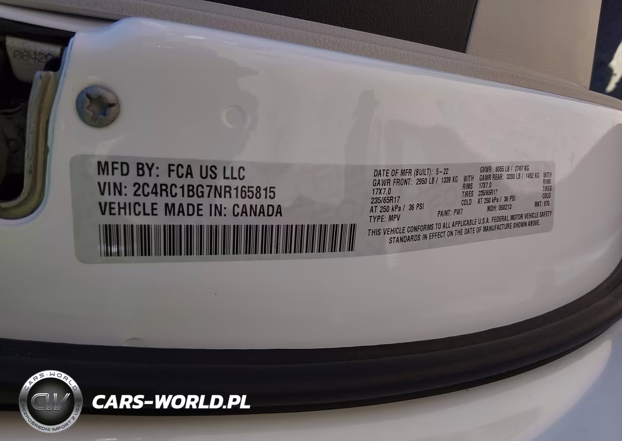 2022 Chrysler Pacifica Touring L VIN:2C4RC1BG7NR165815 - 9