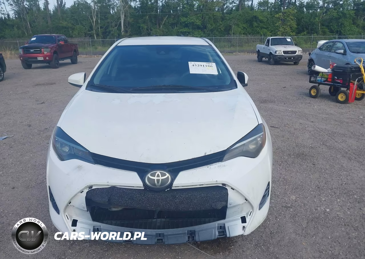 2018 Toyota Corolla Le VIN:5YFBURHE5JP805081 - 12