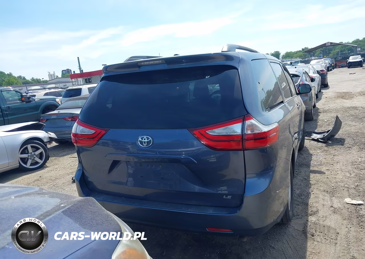 2015 Toyota Sienna Le 8 Passenger VIN:5TDKK3DCXFS570098 - 16