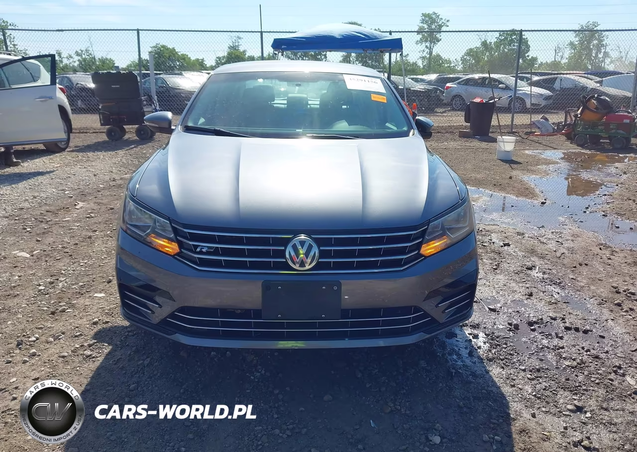 2017 Volkswagen Passat 1.8T R-Line VIN:1VWDT7A37HC069706 - 12