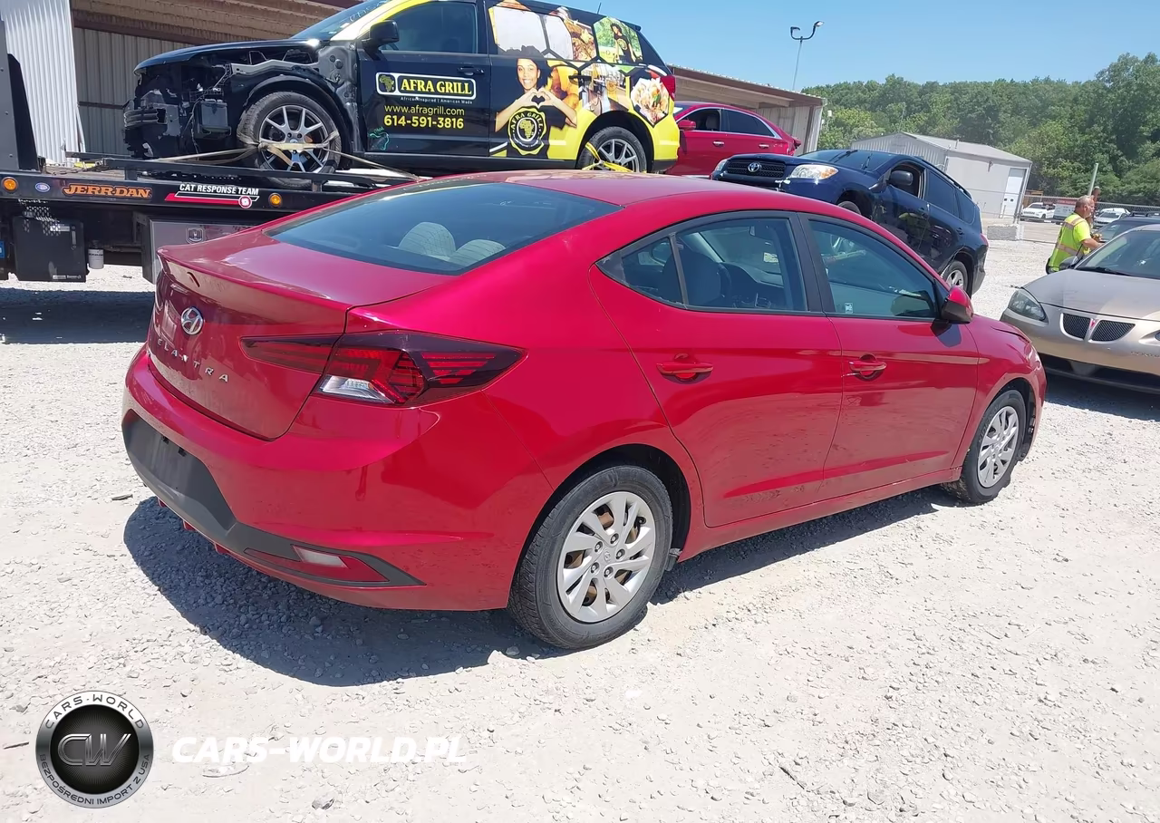 2019 Hyundai Elantra Se VIN:5NPD74LF7KH441618 - 4