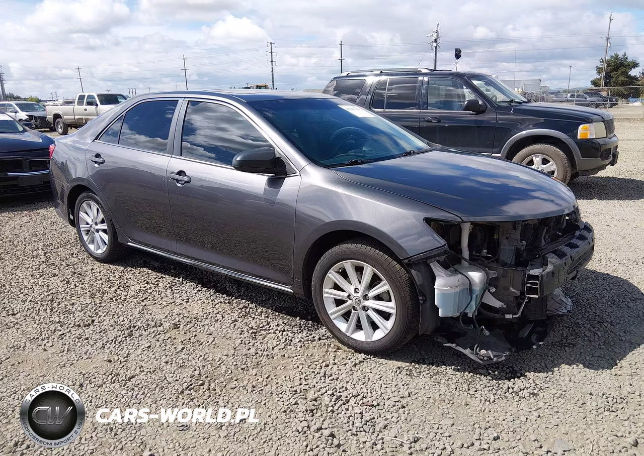 2014 Toyota Camry Xle – zdjęcie 1 z 19