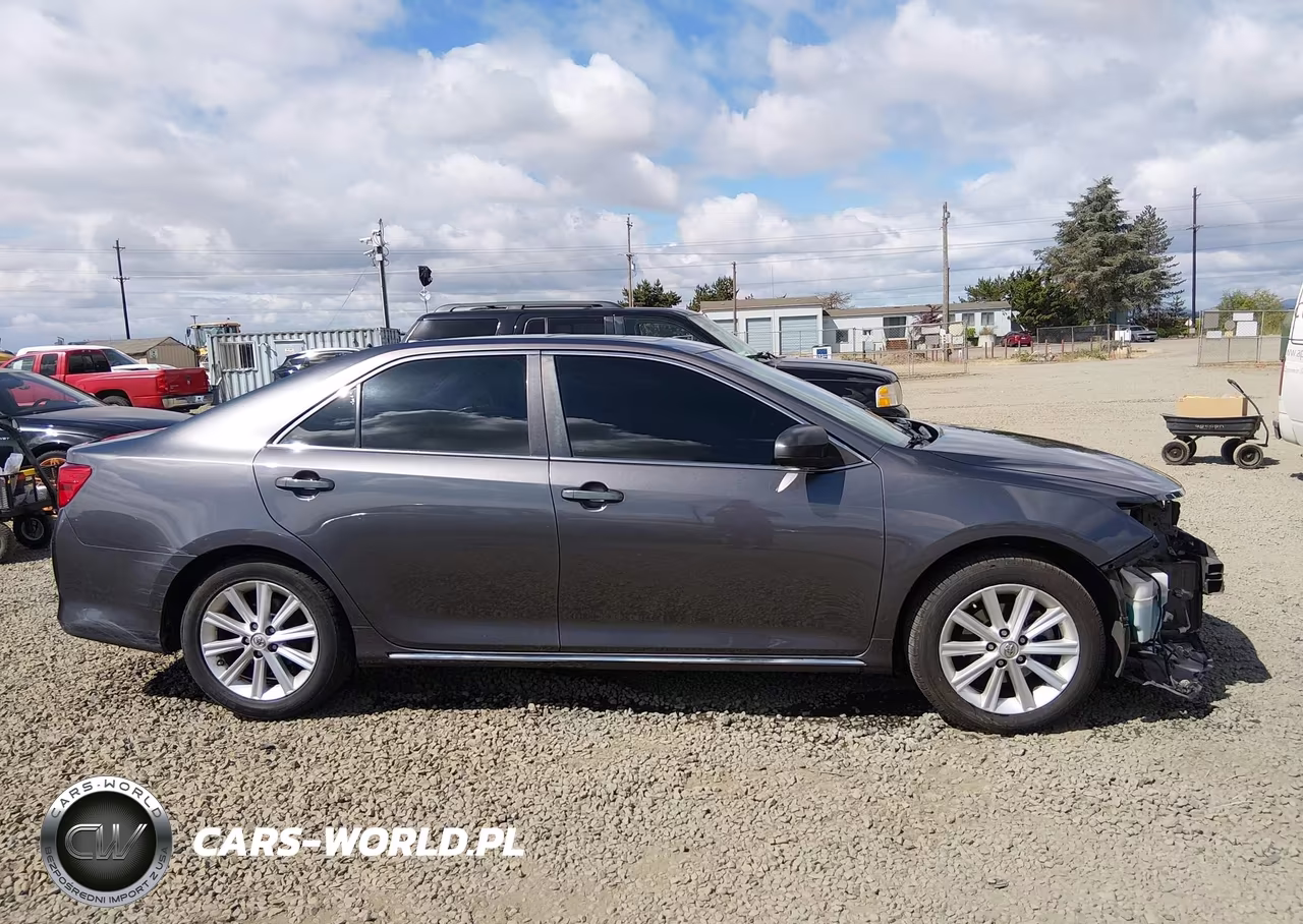 2014 Toyota Camry Xle VIN:4T4BF1FK1ER409972 - 14