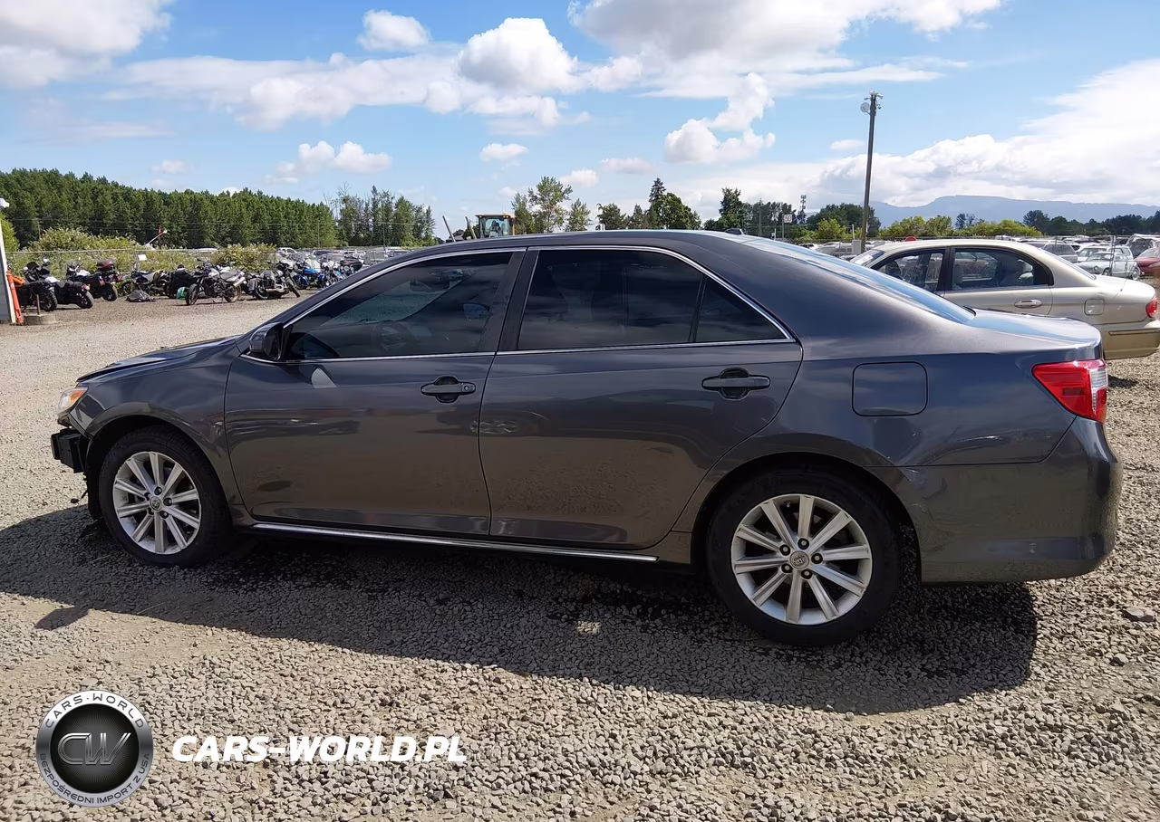 2014 Toyota Camry Xle VIN:4T4BF1FK1ER409972 - 15