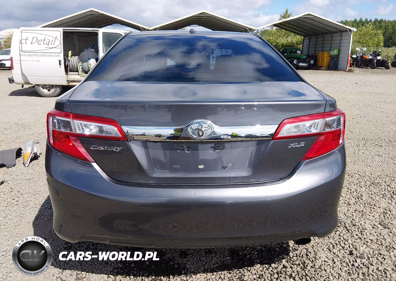 2014 Toyota Camry Xle VIN:4T4BF1FK1ER409972 - 17