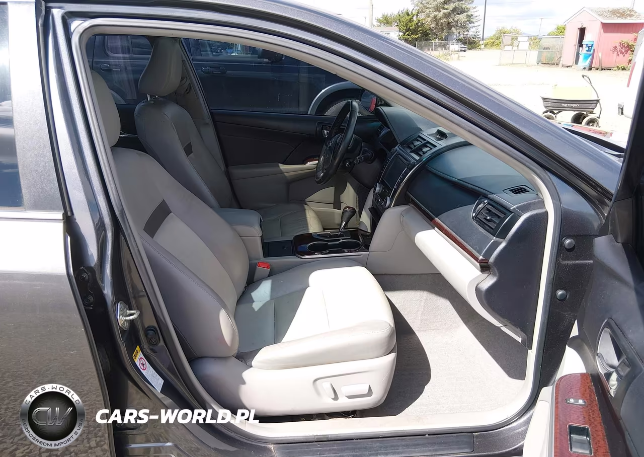 2014 Toyota Camry Xle VIN:4T4BF1FK1ER409972 - 5