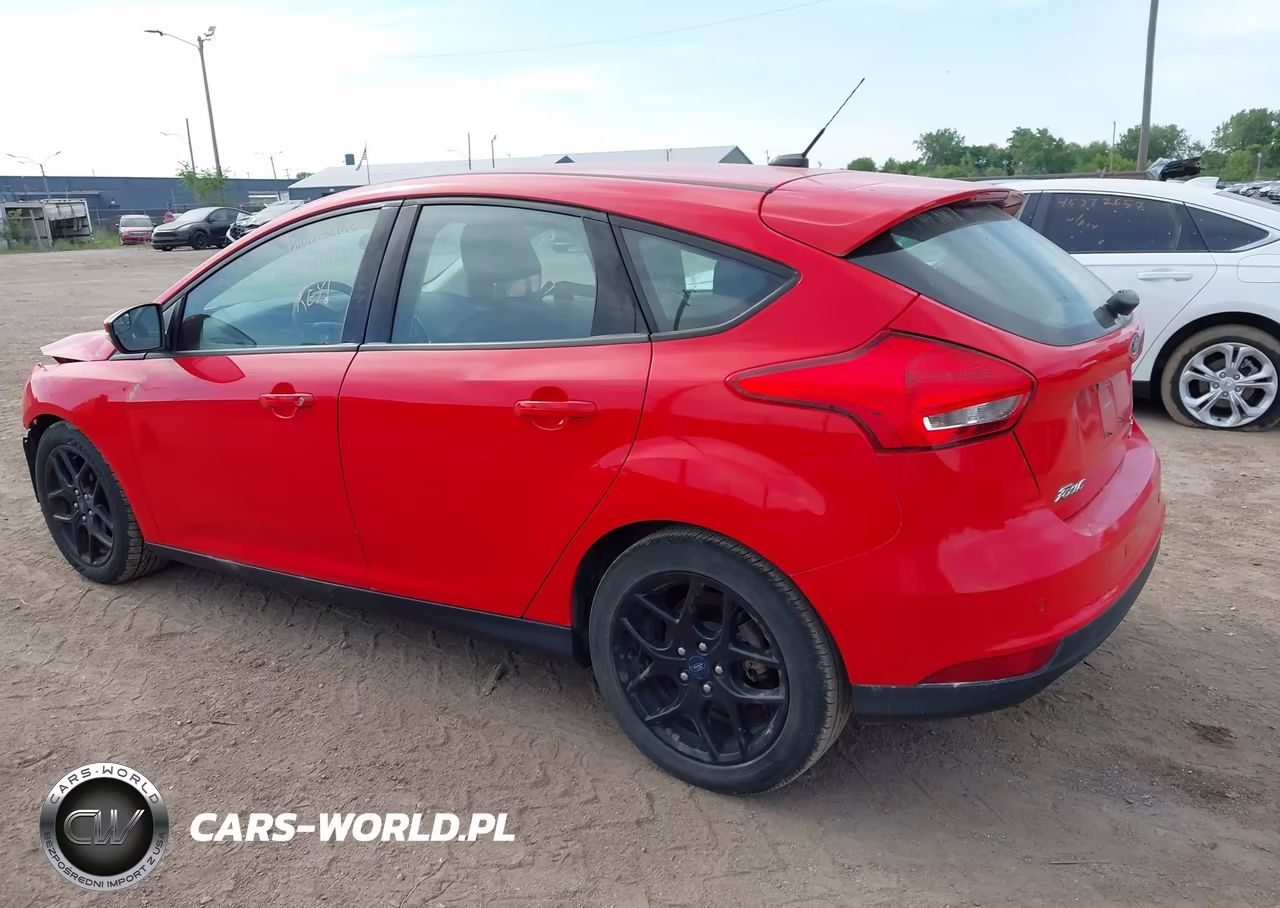 2016 Ford Focus Se VIN:1FADP3K24GL378592 - 3