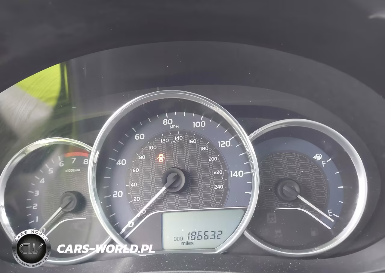 2015 Toyota Corolla Le VIN:2T1BURHE1FC366114 - 14